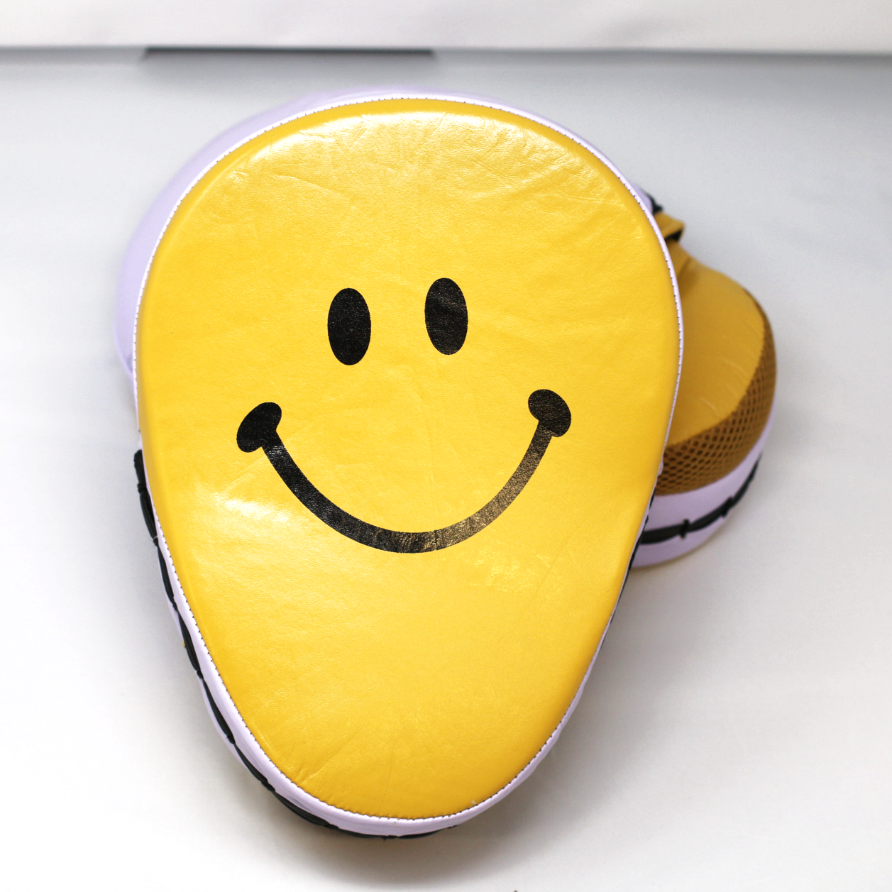 Smile Focus Mitts | KO Studio
